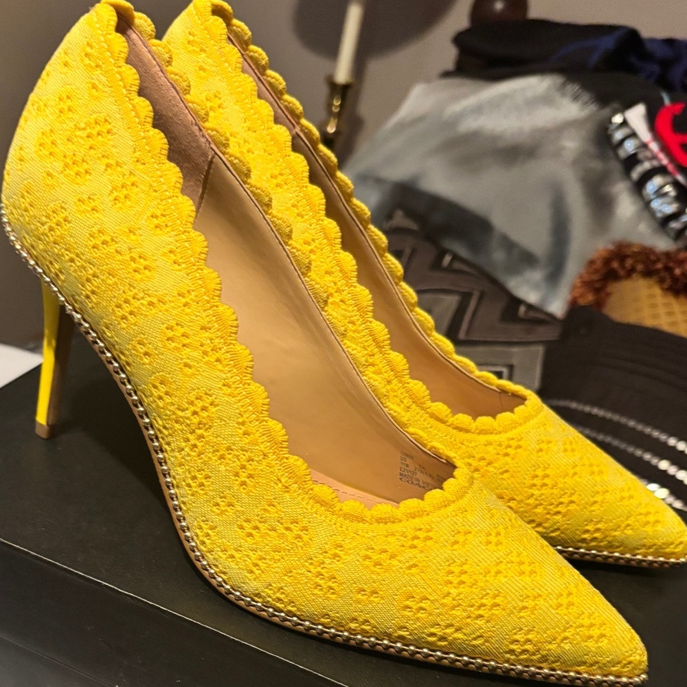 Coach Waverly Knit Pump - Picture 2 of 4